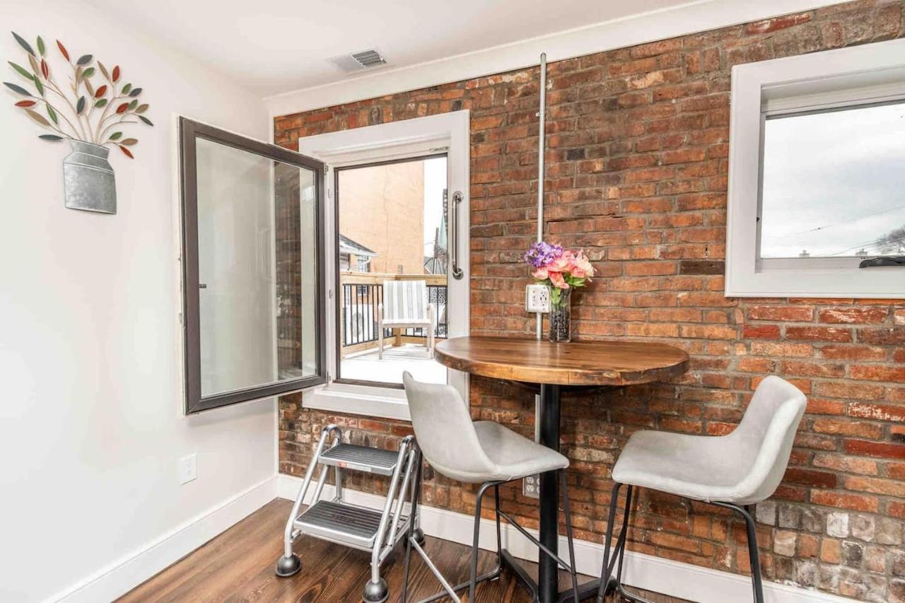 Apartment Luxury Design Focused, Themed Apt Near Downtown In The Art District Detroit